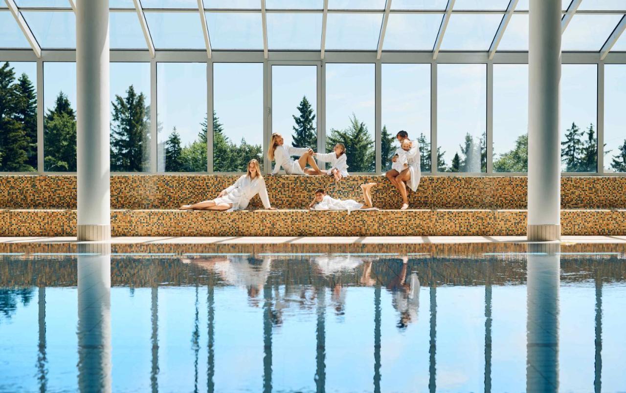Pohorje Village Wellbeing Resort - Forest Hotel Videc Hočko Pohorje Buitenkant foto